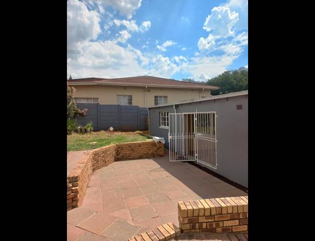 4 BEDROOM PROPERTY TO RENT IN ALLANDALE